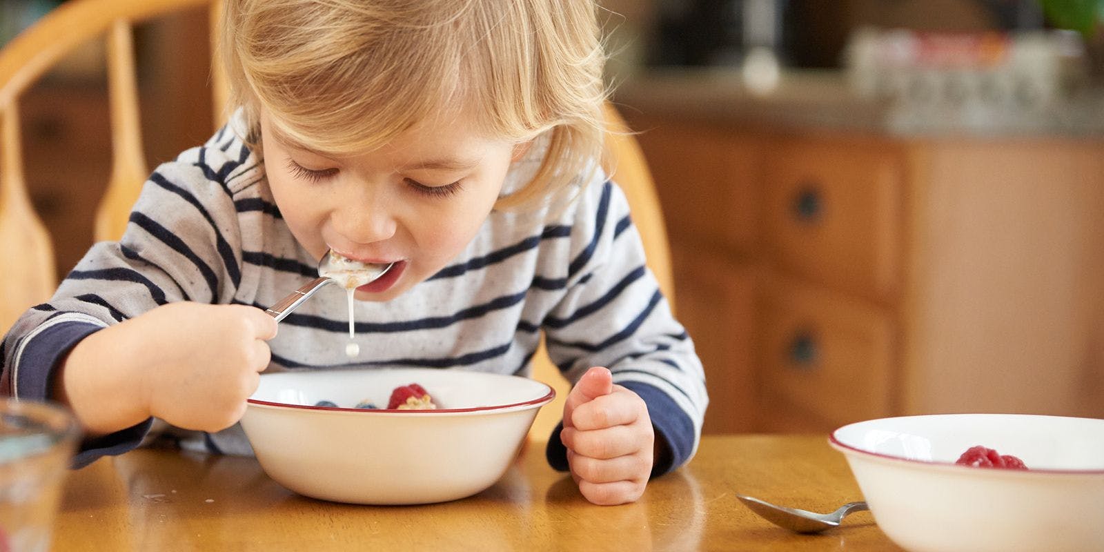 How Much Cereal & Milk Should You Have for Breakfast