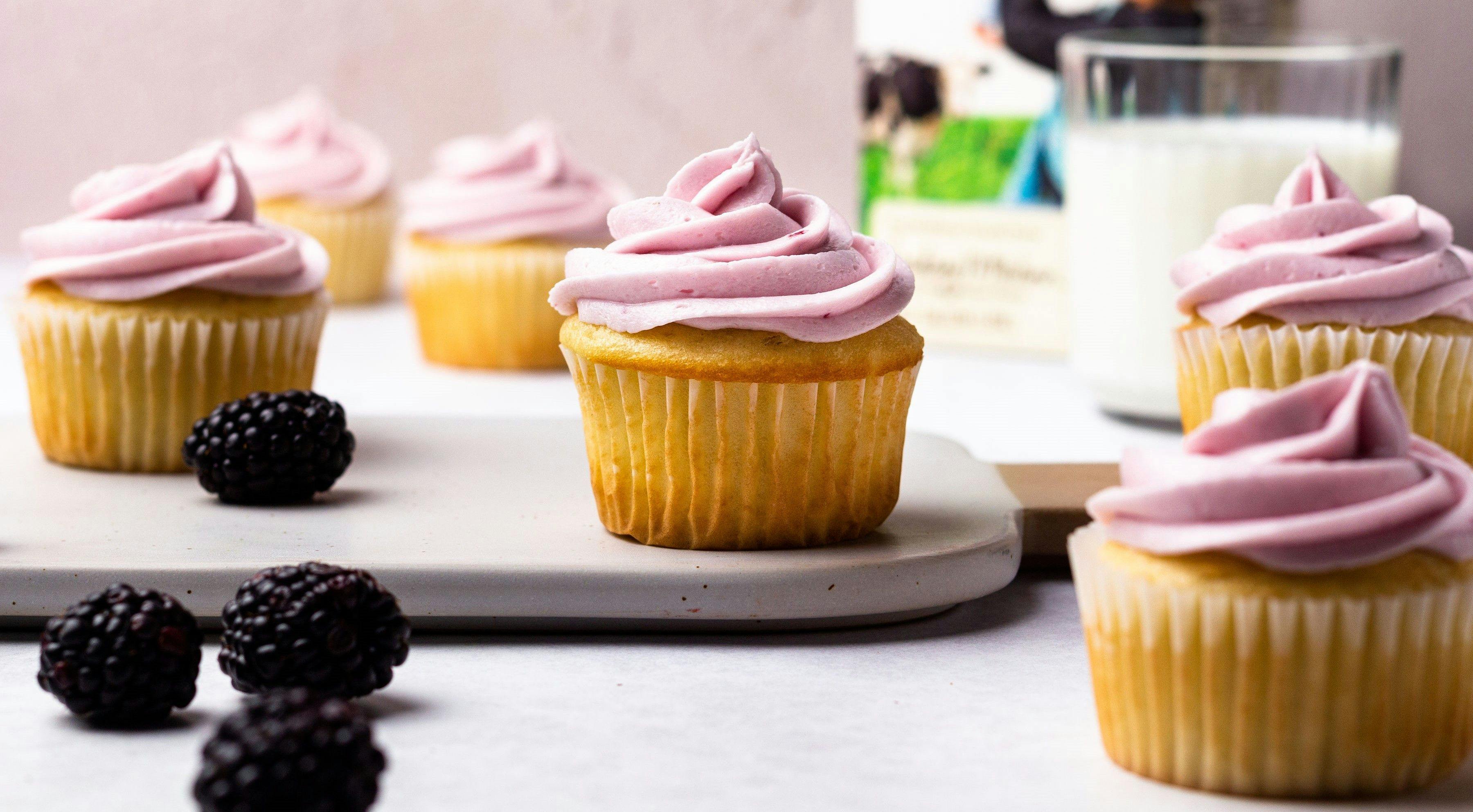 The Ultimate Guide to Making Vibrant Natural Dye Free Food Coloring &  Frosting! —