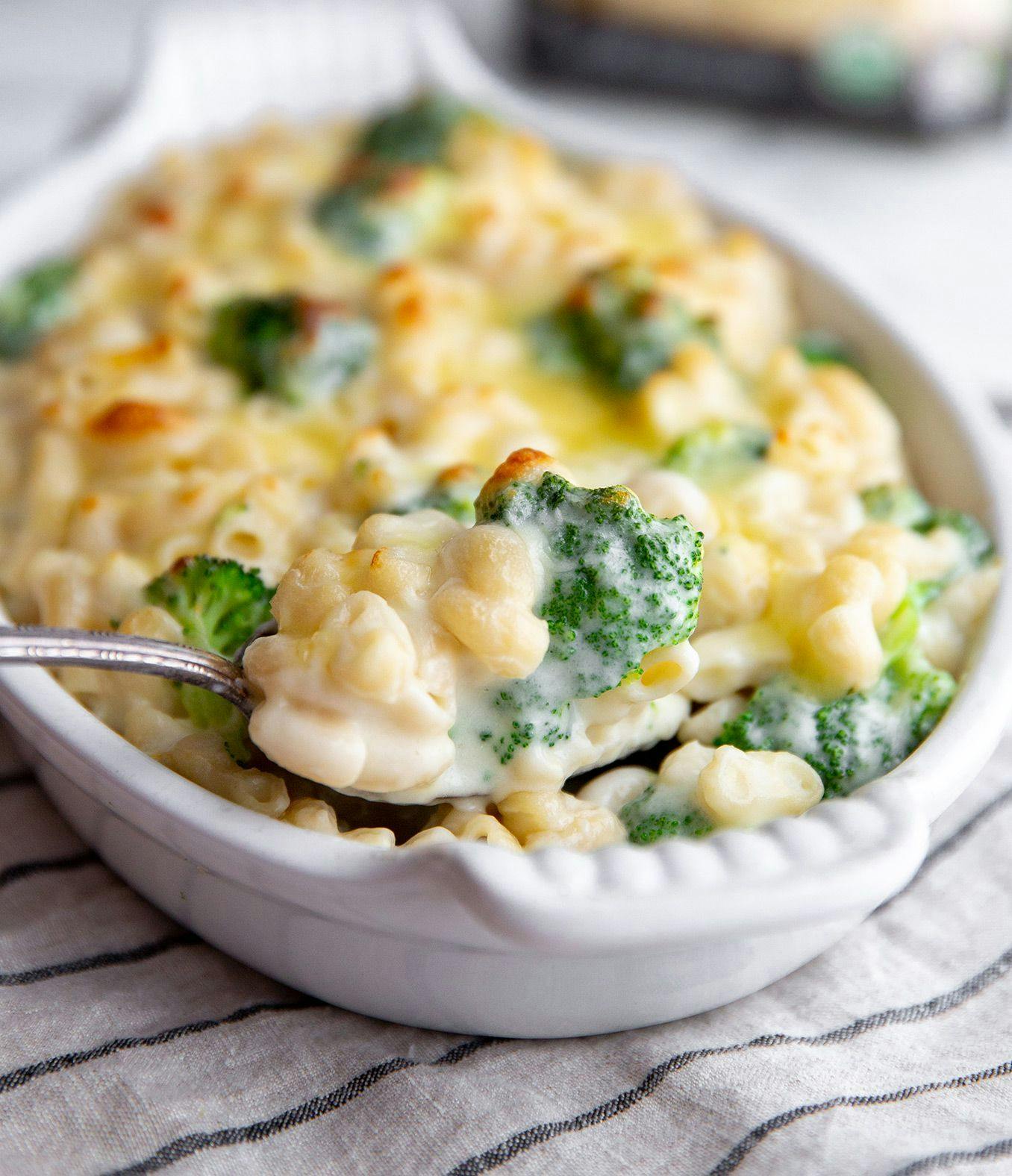 Homemade Mac and Cheese with broccoli 